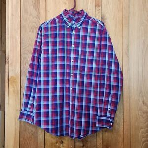 Roundtree & Yorke Button Down Casual 100% Cotton Shirt, Medium, Red & Blue Plaid